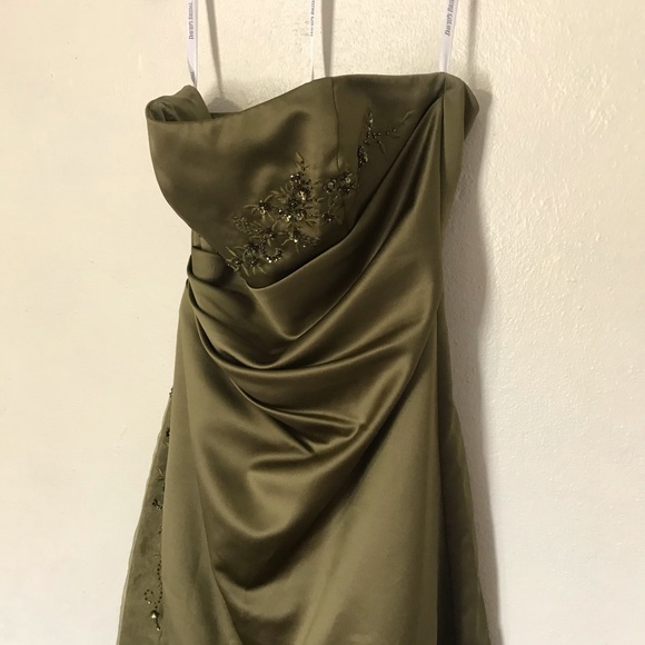 David bridal drees size 8 - Picture 3 of 7